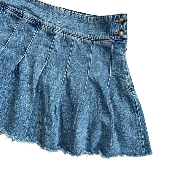 Free People We The Free Stonewashed Raw Hem Denim Pleated Mini Skirt Size 32 - Picture 2 of 8